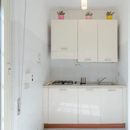 - San Lorenzo ヴィラ *