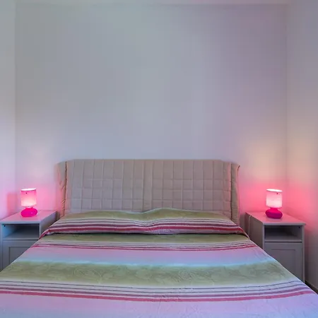 - San Lorenzo ヴィラ *