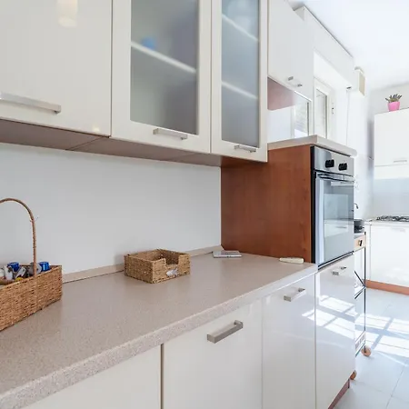 - San Lorenzo ヴィラ レイタニ