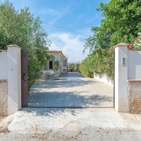 - San Lorenzo ヴィラ レイタニ